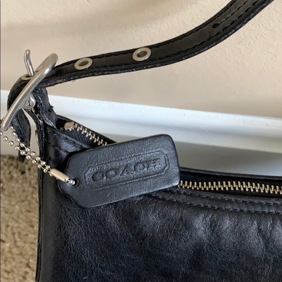 Small Coach purse - Picture 3 of 8